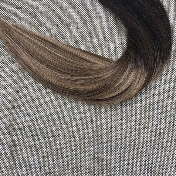 ?ALEXIS 20” 1B/6/27 BALAYAGE HUMAN HAIR TAPEINS?